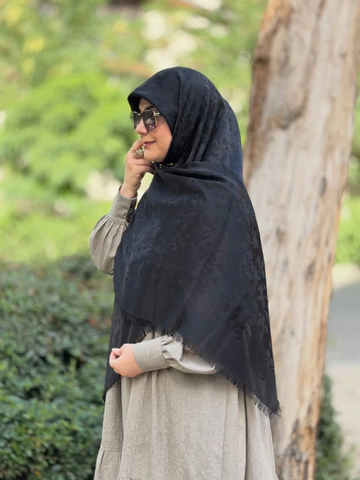 روسری نخ ابریشم ژاکارد نگین دار