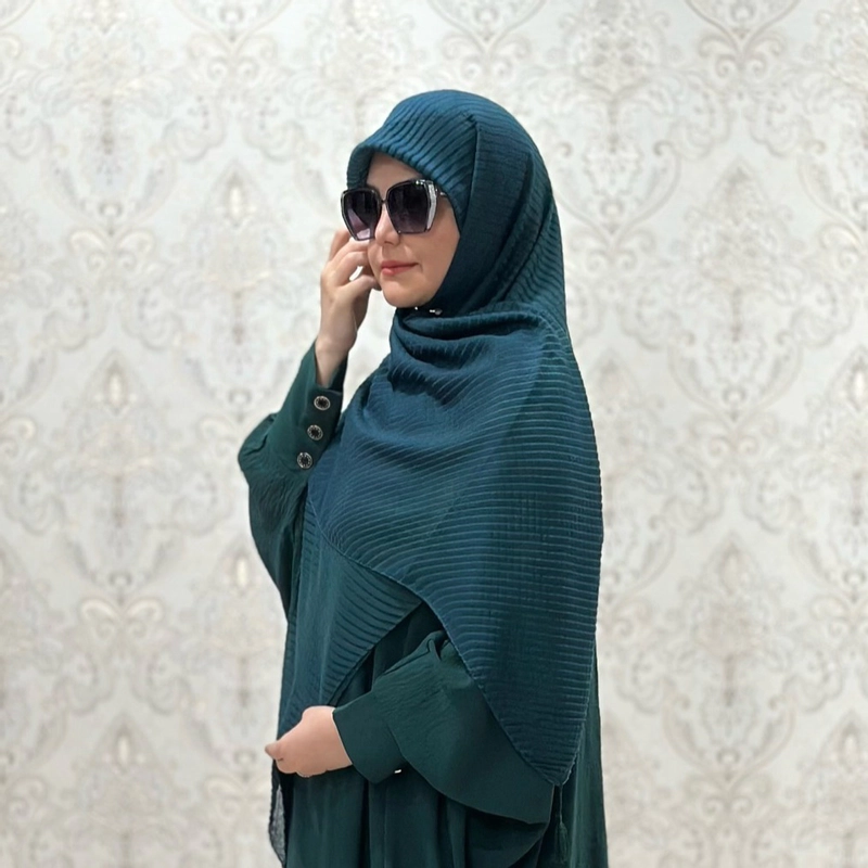 روسری نخی پلیسه