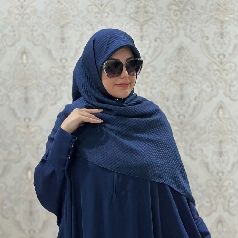 روسری نخی پلیسه